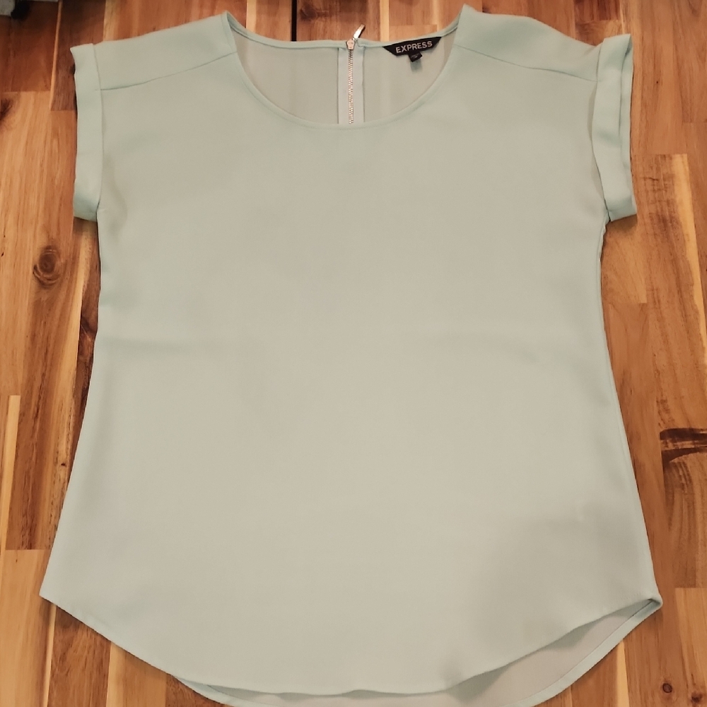 Womens Express Short Sleeve Blouse - Size M